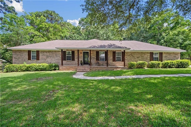5108 Highcrest Dr, Mobile, AL 36693 - ranch-style home with a front yard, a porch, and brick siding