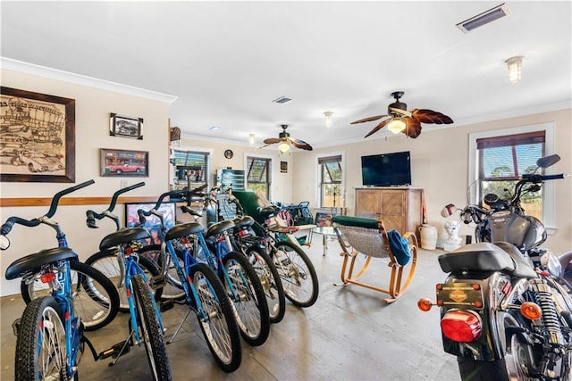 garage featuring ceiling fan