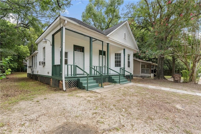 view of front of house featuring a porch