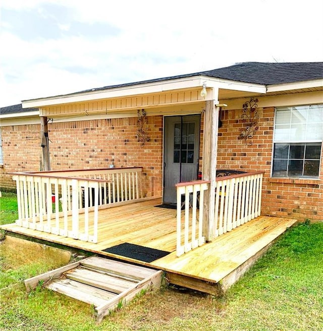 exterior space featuring a lawn