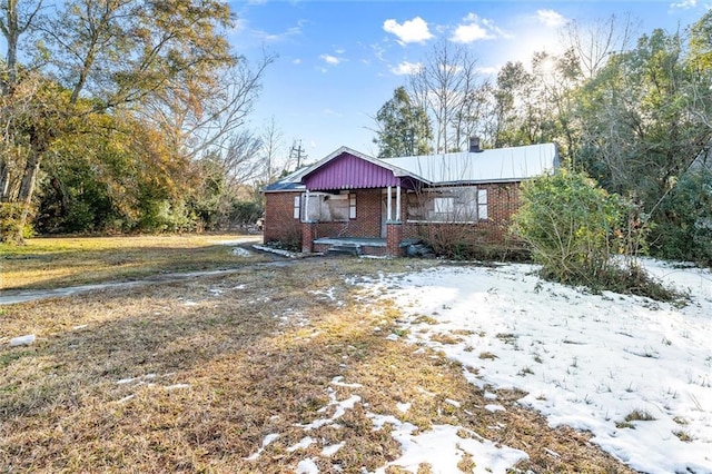 view of front of house featuring covered porch