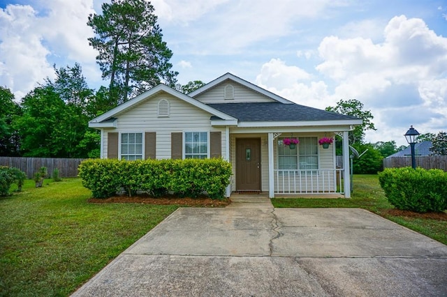 8470 Desert Oak Ct, Mobile, AL 36695 - view of front of home with covered porch and a shingled roof