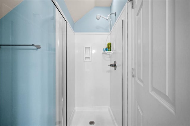 9791 Aspen Cir, Daphne, AL 36527 - full bath with a stall shower and lofted ceiling