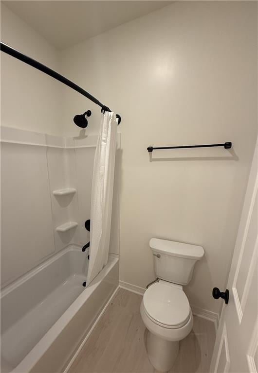 755 Cadillac Ave, Dauphin Island, AL 36528 - full bath featuring baseboards and shower / bath combo
