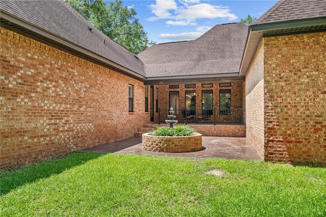 view of yard with a patio