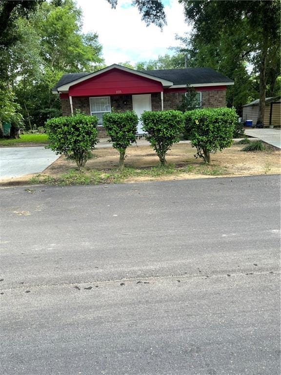 view of front of house