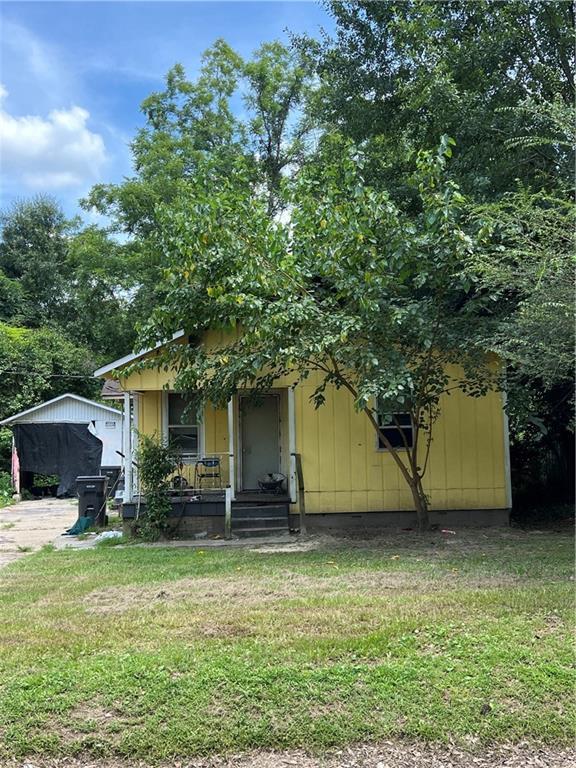 735 Opp Ave, Mobile, AL 36612 - view of front of property featuring covered porch and a front yard