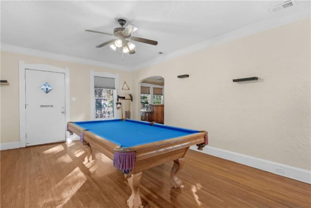 rec room featuring hardwood / wood-style floors, ceiling fan, crown molding, and billiards