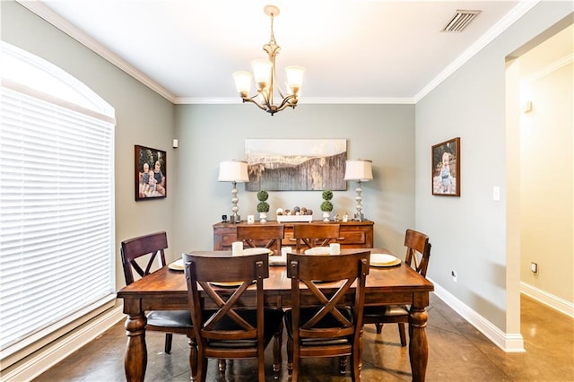 dining room featuring an inviting chandelier and ornamental molding