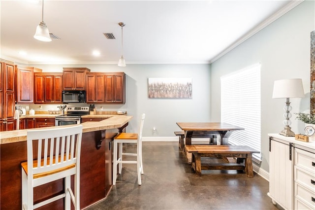 kitchen featuring a breakfast bar, ornamental molding, stainless steel electric range, and decorative light fixtures