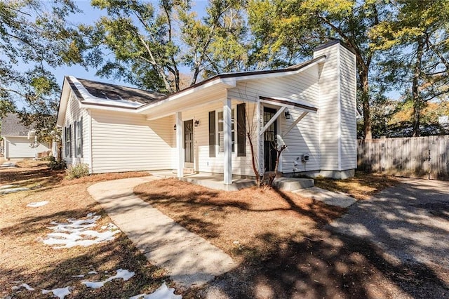 view of front facade featuring covered porch