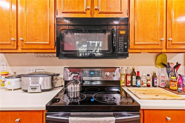 kitchen featuring electric stove