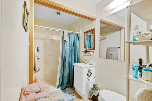 950 Red Fox Rd W, Mount Vernon, AL 36560 - full bath with toilet, curtained shower, and vanity