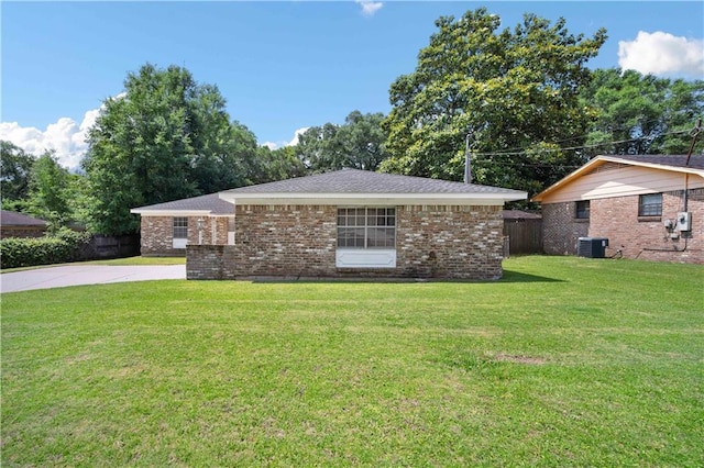 4205 Chesterfield Dr N, Mobile, AL 36618 - view of front of property featuring brick siding