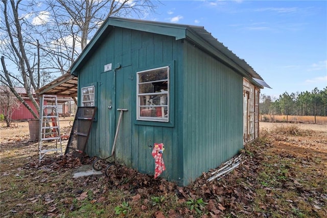 view of outbuilding