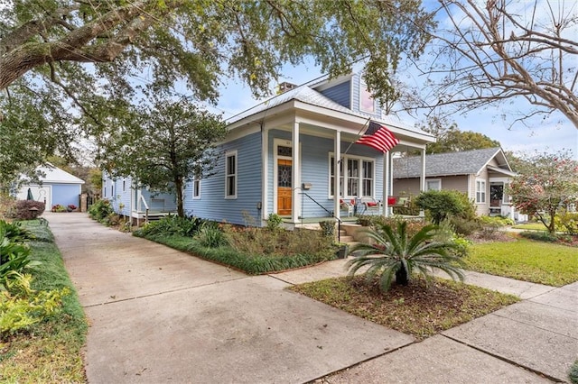 bungalow-style house with covered porch