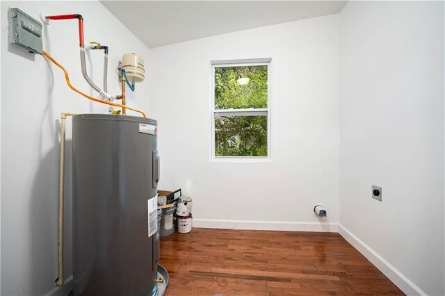 4 Straight St, Mobile, AL 36604 - utilities featuring water heater