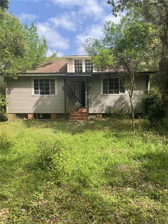2065 Magnolia Ln, Mobile, AL 36605 - back of property featuring entry steps