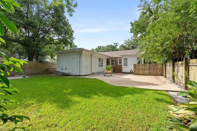 1910 Hunter Ave, Mobile, AL 36606 - back of property featuring a patio