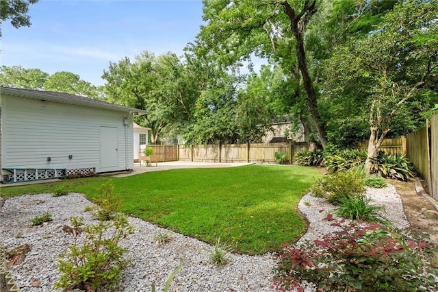 1910 Hunter Ave, Mobile, AL 36606 - view of yard featuring a patio