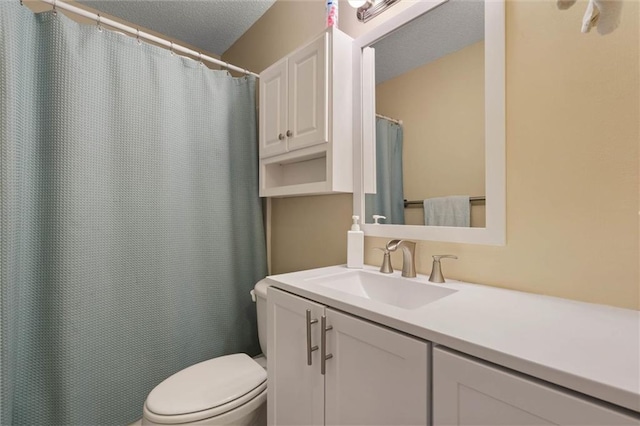 1521 Peyton Dr E, Mobile, AL 36695 - bathroom featuring vanity, toilet, and curtained shower