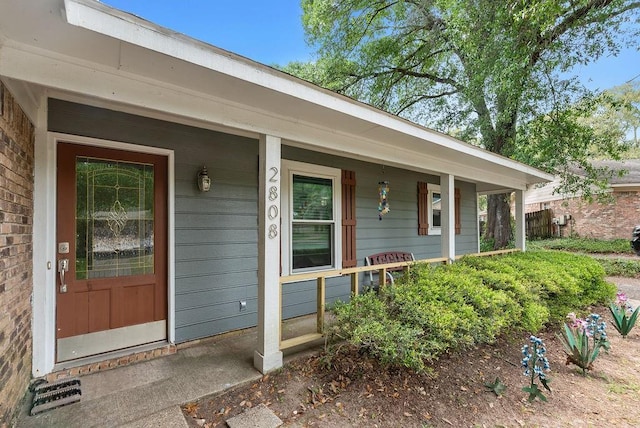 2808 Westmoor Ct, Mobile, AL 36695 - property entrance with a porch