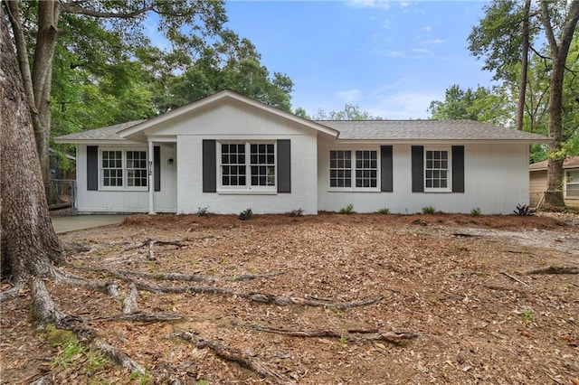 912 David Langan Dr W, Mobile, AL 36608 - ranch-style home featuring a shingled roof