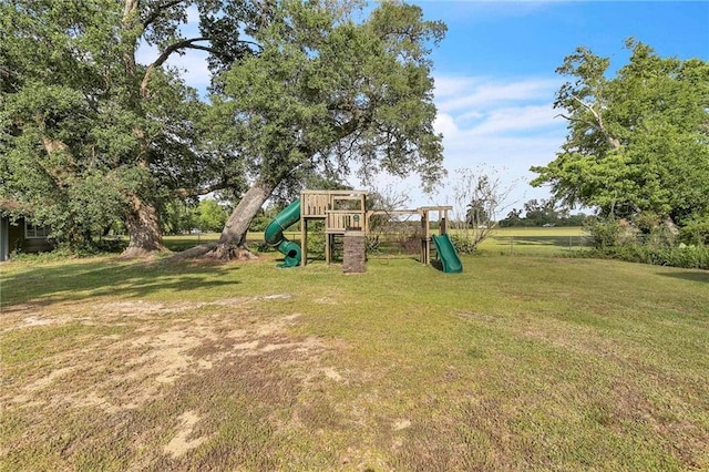 18127 County Road 10th Rd, Foley, AL 36535 - communal playground with a yard