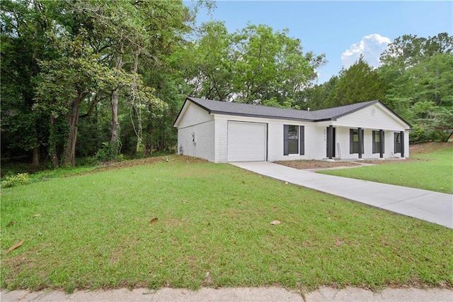 1513 Carlisle Dr W, Mobile, AL 36618 - view of front of property featuring an attached garage, concrete driveway, a front lawn, and brick siding