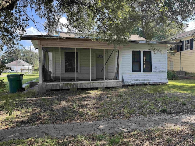 view of front of property with a porch