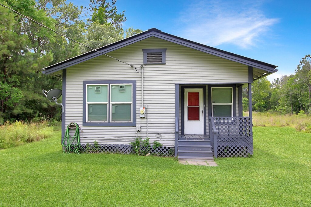 971 County Road 725, Buna, TX 77612 - photo 1
