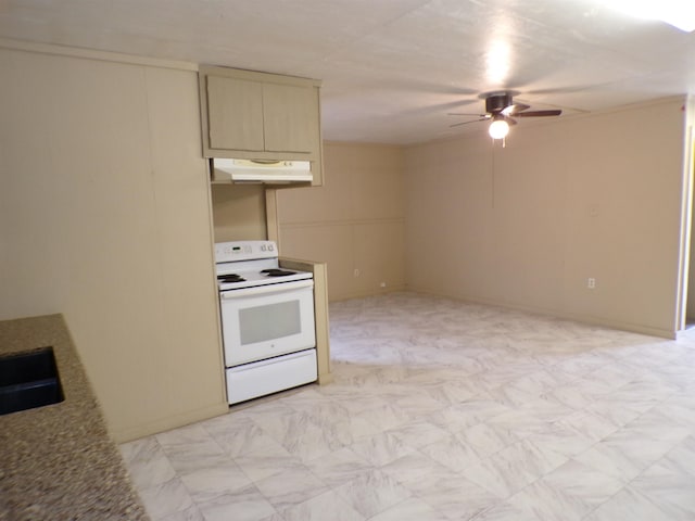 kitchen featuring under cabinet range hood, a sink, a ceiling fan, electric stove, and cream cabinetry