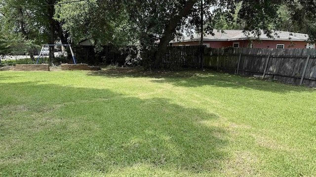 4011 Everglades Ave, Port Arthur, TX 77642 - view of yard