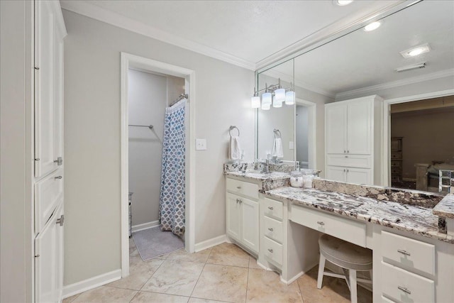 211 Skylark Ave, Bridge City, TX 77611 - bathroom with ornamental molding, vanity, curtained shower, and baseboards