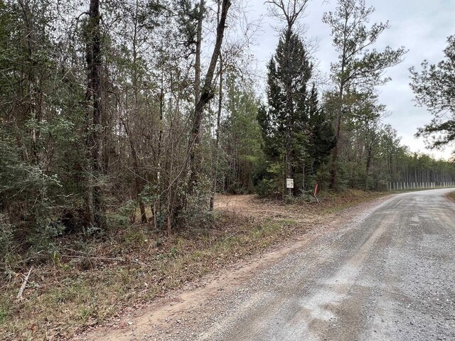 Listing photo 2 for 1505 County Road 716, Buna TX 77612