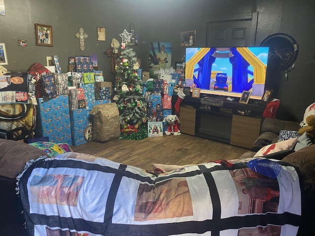 playroom with hardwood / wood-style floors