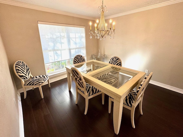 dining space featuring a notable chandelier, dark hardwood / wood-style flooring, and crown molding