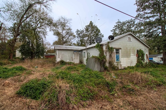 view of side of home