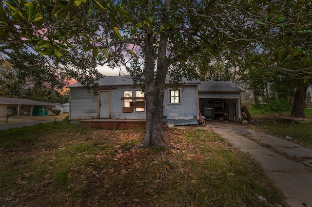 view of front of property