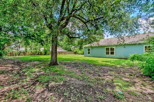770 Elgie St, Beaumont, TX 77705 - view of yard