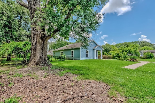 770 Elgie St, Beaumont, TX 77705 - view of grassy yard