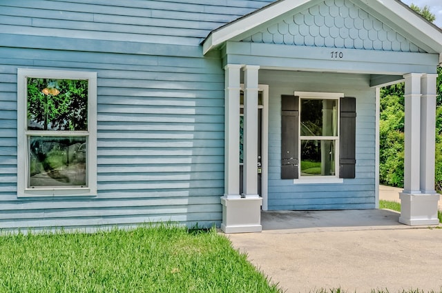 770 Elgie St, Beaumont, TX 77705 - entrance to property with covered porch