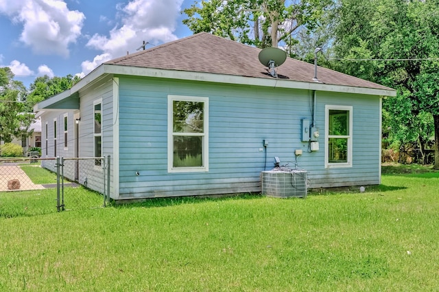 770 Elgie St, Beaumont, TX 77705 - back of property with roof with shingles
