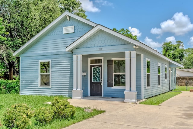 770 Elgie St, Beaumont, TX 77705 - view of front of property with a porch