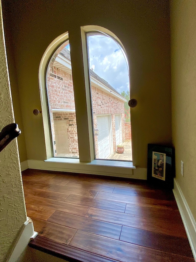 room details with hardwood / wood-style floors