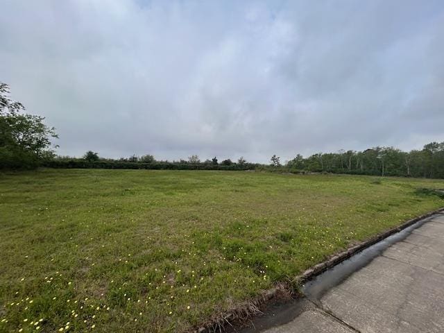 7555 Coral Crk, Beaumont, TX 77707