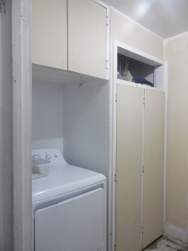 laundry area with washer / clothes dryer