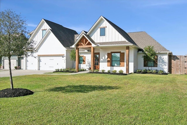 view of front facade with a front yard