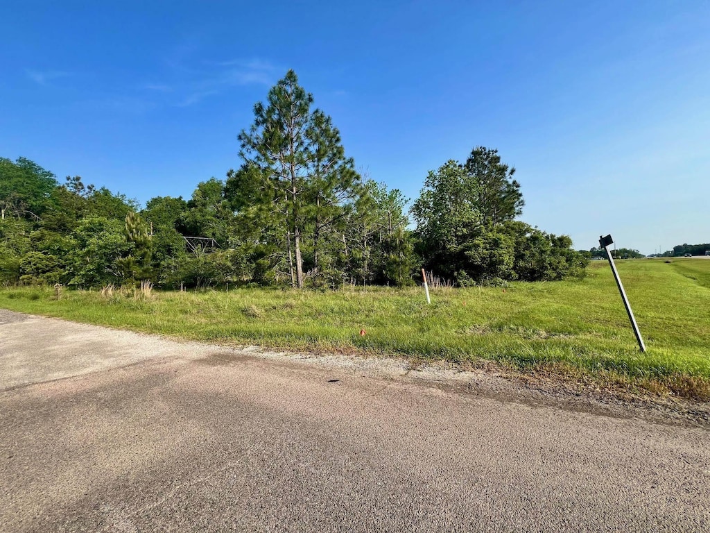 2773 US Highway 96, Buna, TX 77612