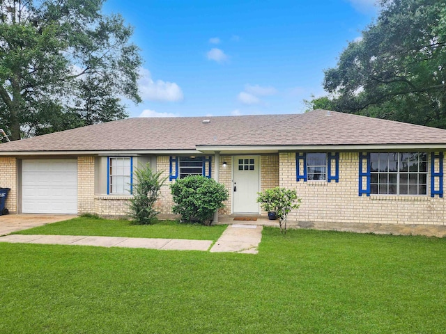 4296 W US Highway 190, Jasper, TX 75951 - ranch-style home with brick siding, an attached garage, and a front yard
